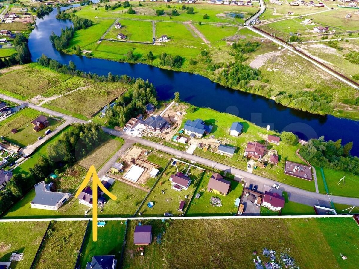 Часто более дешевые предложения имеют проблемы с документами, инфраструктурой или вовсе не существуют.