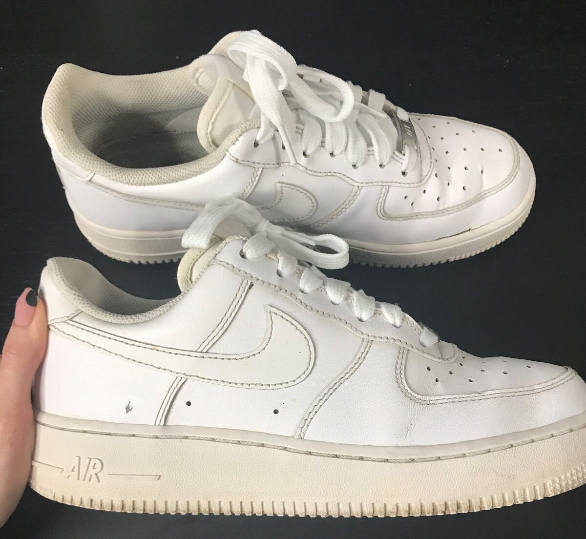 Старые кроссовки