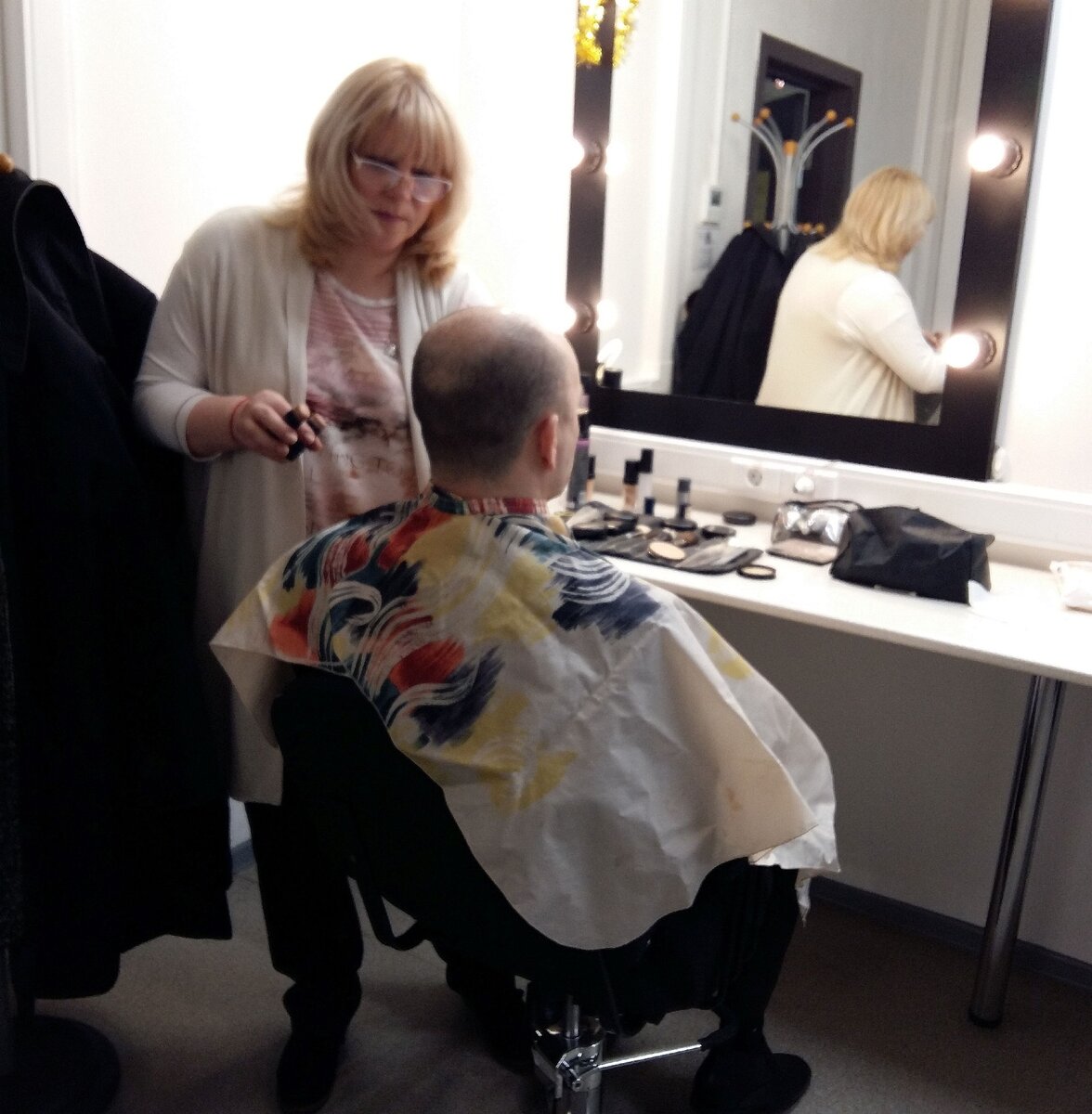 Жизнь - это салон красоты. Получай удовольствие от него посещения. Фото автора