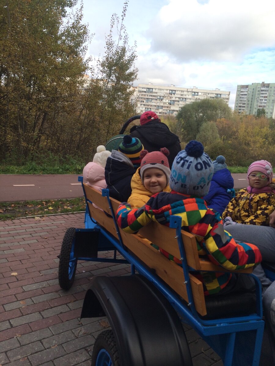 Тоже поездка) И короткая,  и целое приключение) Детям иногда и этого достаточно.