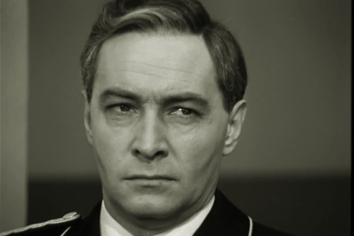 Да, ребята.... В гестапо вас бы за 5 минут "раскусили" :)