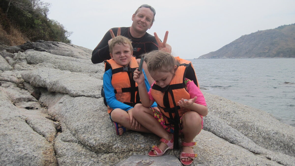 6 лет жил в Тае. Лихорадкой Деньге переболели всей семьей, но желания прилетать в Тай это не убавило. Фото из архива автора