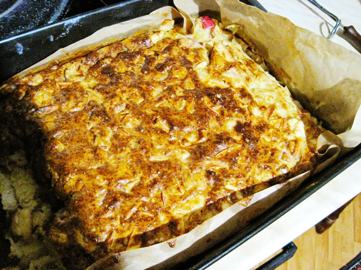 Яблочный пирог заливной. Фото автора oldp0var.