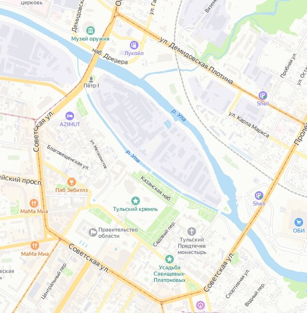Тула. Центр. Советская улица проходит там, где была стена острога.