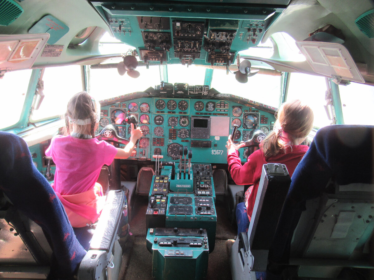 Почувствуй себя пилотом)