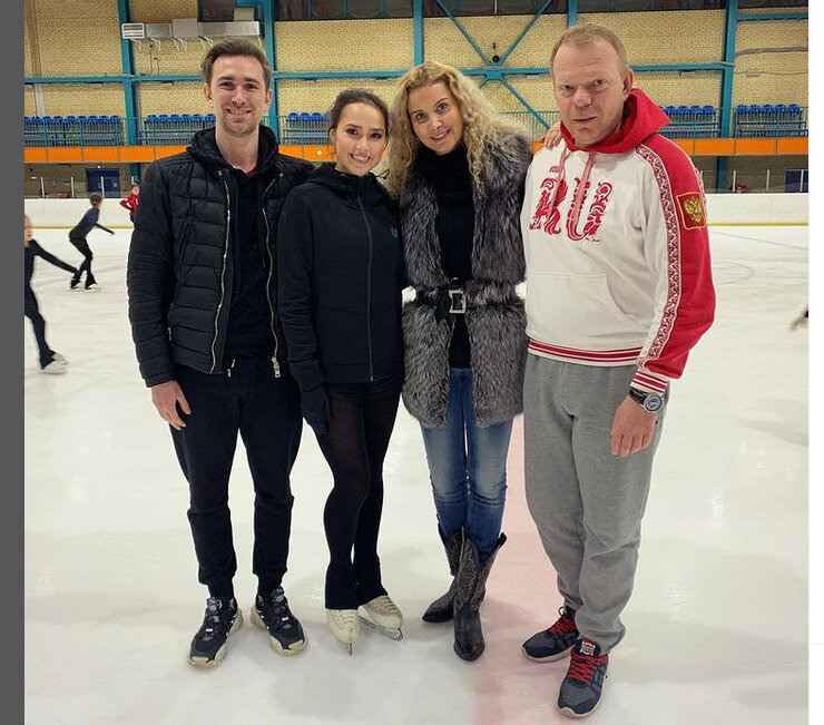 Алина Загитова побеждала во многих соревнованиях, благодаря мудрым наставникам