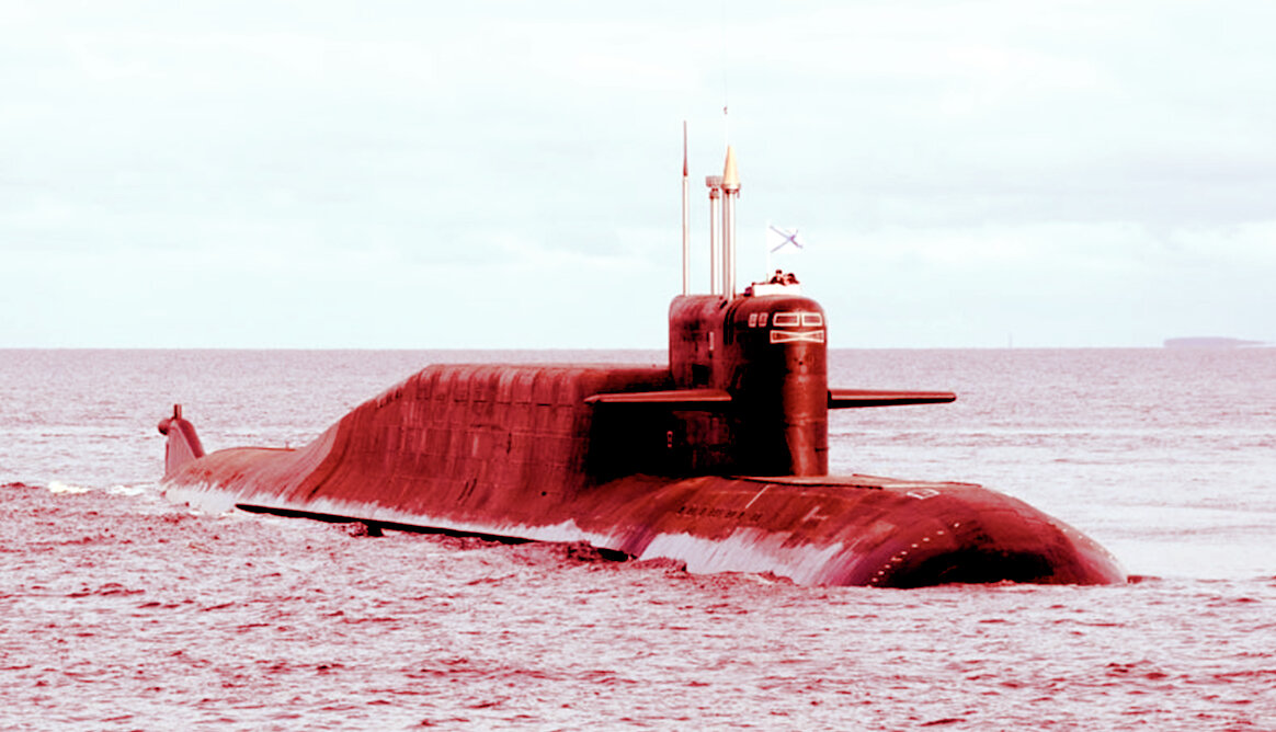 Герой событий – атомная субмарина К-407 "Новомосковск".