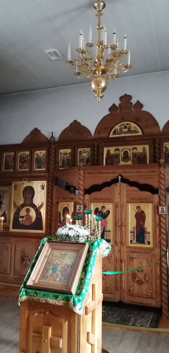 небольшой храм святого преподобного ВАРЛААМА  КЕРЕТСКОГО в г. Кола