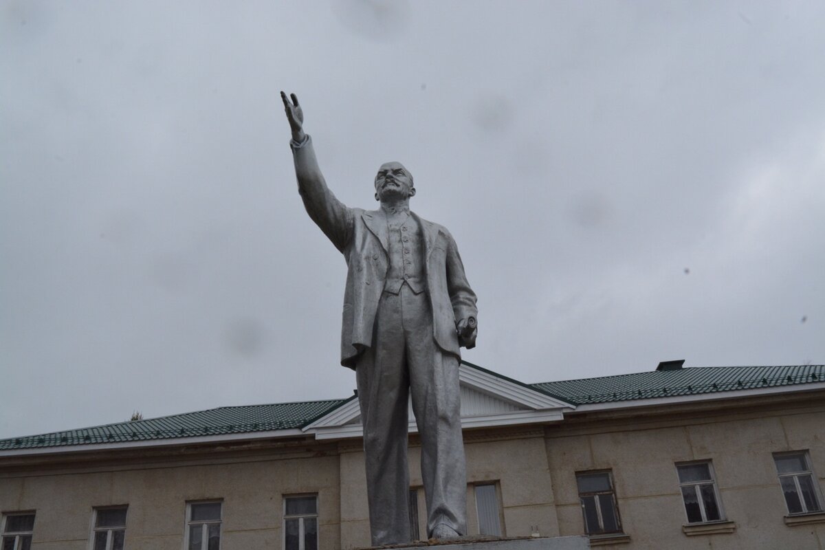 Визингский Ильич указывал нам путь