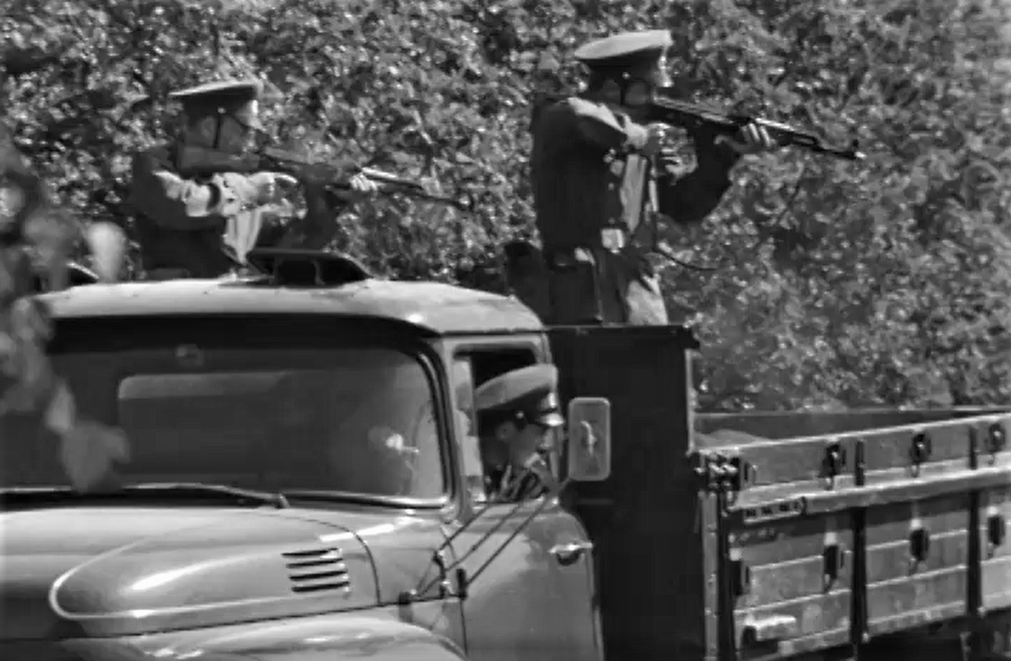 Кадр из телефильма "Тайник у Красных камней" (1973)