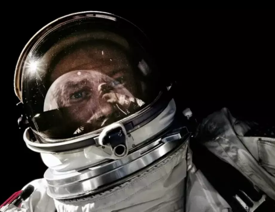 На фото: миссия "Джемини-XII", 11–15 ноября 1966 года. Базз Олдрин делает первое селфи в космосе