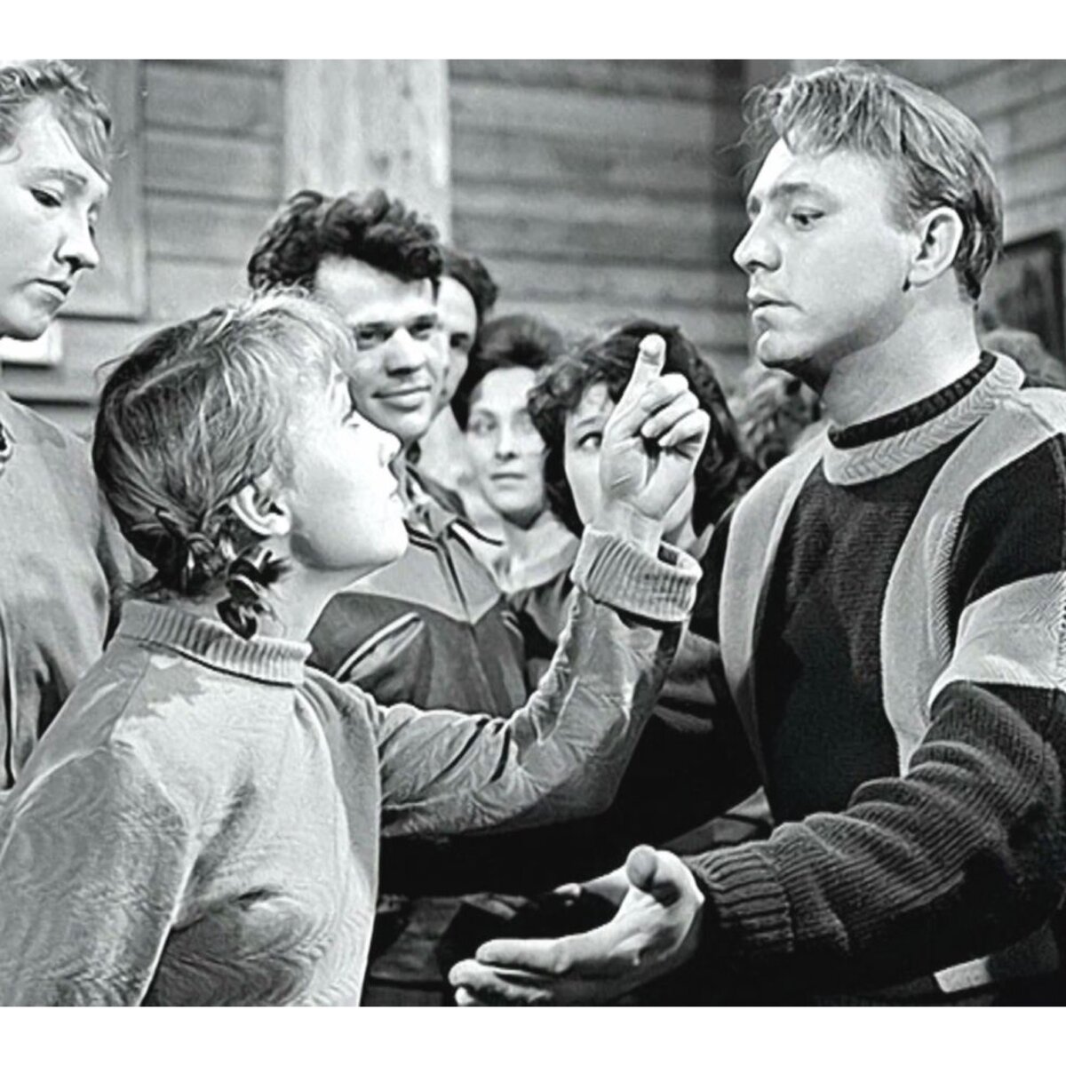 я с такими. я с такими не танцую. кружка я такой один. девчата. я с такими.