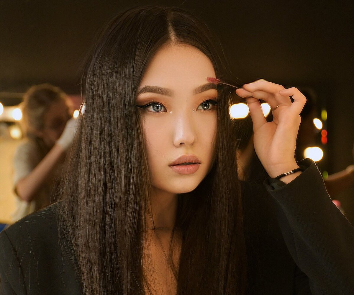     3 незаменимых совета по домашней коррекции бровей: они сэкономят тебе деньги и время