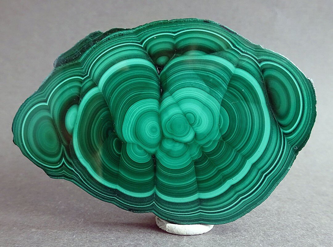 Малахит архангельск. Малахит архангельск. Малахит / минерал. Афганский малахит. Малахит архангельск.