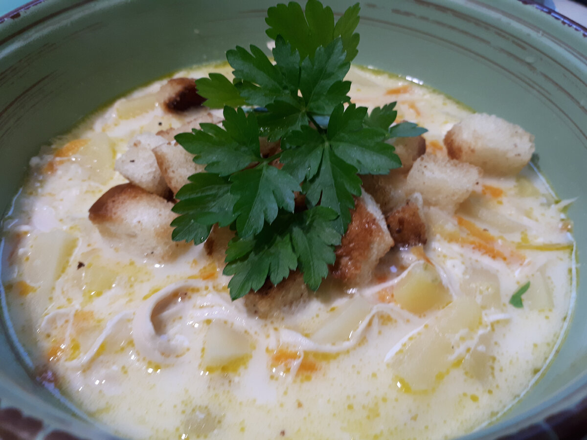 Сырный суп из продуктов купленных в экономмаркете. Очень вкусно зимой. 