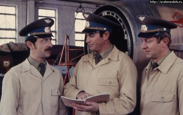 На фото: подполковник Аверченко (в центре). Он в Виттшток из Кокайты прибыл. Так что фото оттуда.