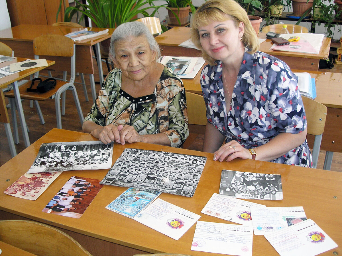 С Тлеген Каппаровна Жанатаева и Юлия Долгова