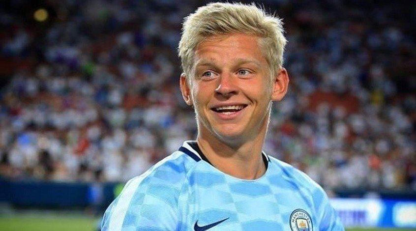 Александр Зинченко
Источник: https://www.footboom.net/img/upload/3/61463-Aleksandr-Zinchenko.jpeg