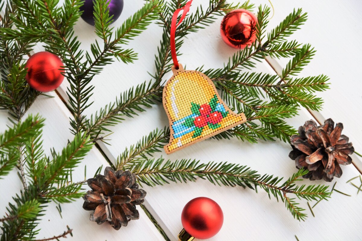 Заготовка и схема  российского производителя  "Дивная вишня"