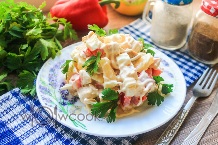 Салат с курицей, грибами и ананасом - пошаговый рецепт с фото на Готовим дома