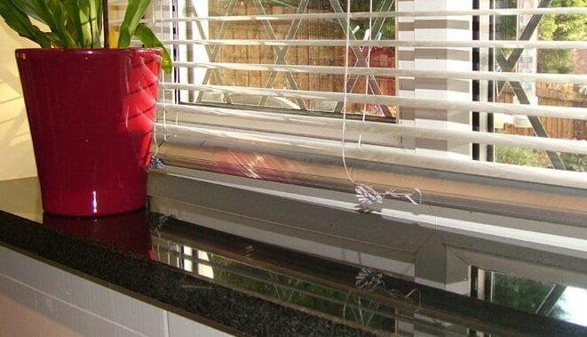 подоконник из гранита Black Galaxy 