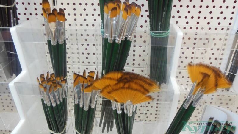 Кисти для художников. Фото: Сергей Мартинович