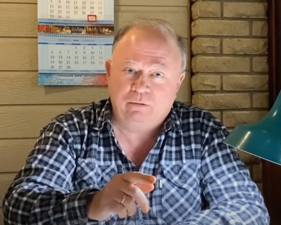 Андрей Караулов