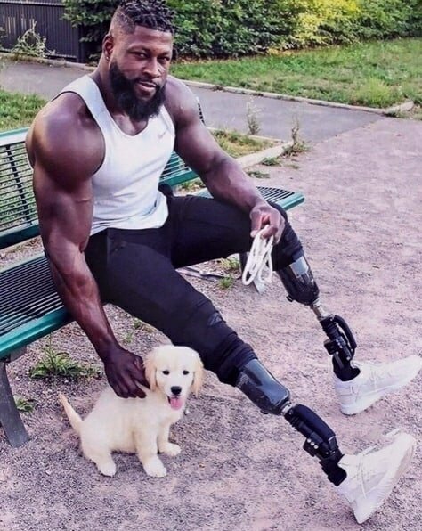 Эдгар с другом.