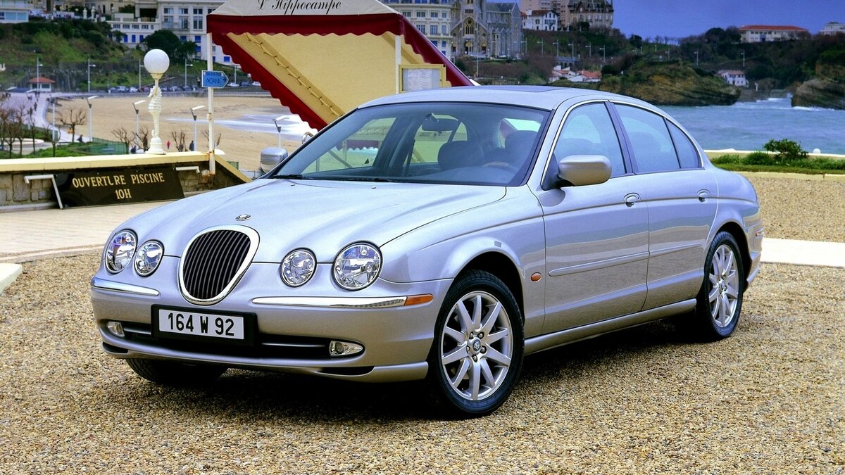  Jaguar S-type. Годы производства 1999—2008 гг.