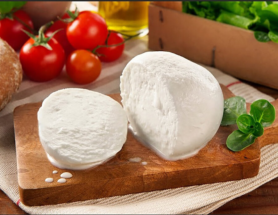 Сыр подходящий для запекания. Сыр моцарелла Италия. Сыр моцарелла mozzarella. Моцарелла Cheese.