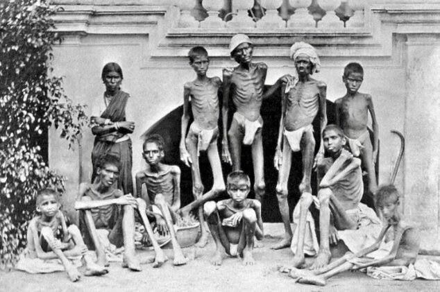 Индийские работники при англичанах.