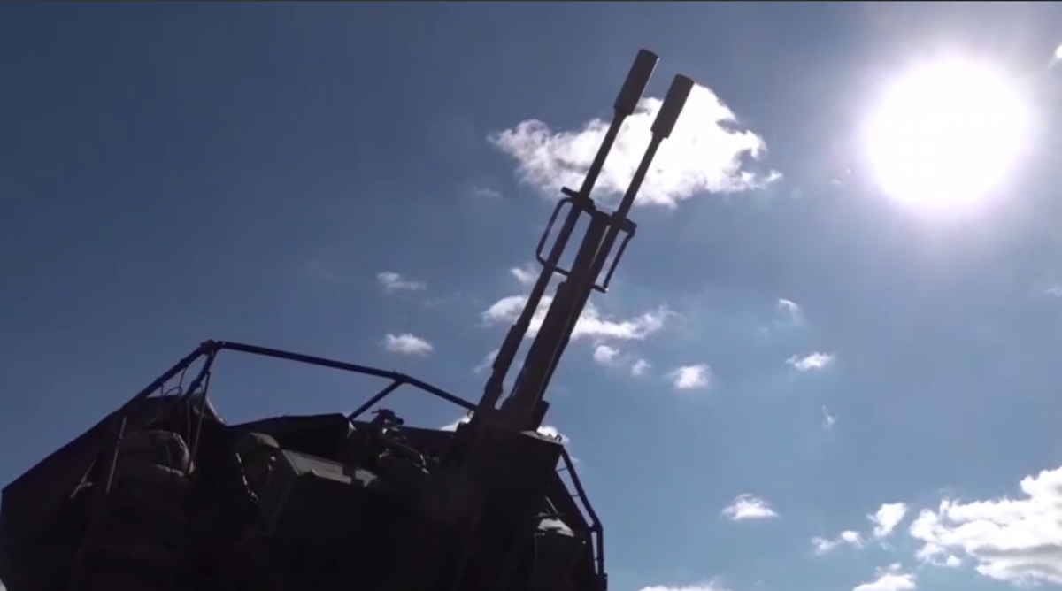 23-мм спаренная зенитная установка ЗУ-23-2 установленная на базе Урала.