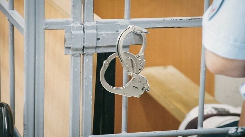     60-летнего жителя Сладковского района обвиняют в убийстве знакомого. Трагедия произошла 20 декабря этого года в селе Степное.