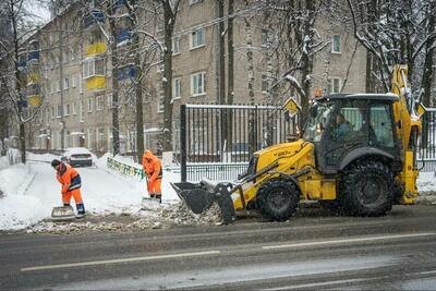    Уборка снега в Подмосковье © Пресс-служба Главного управления содержания территорий Московской области