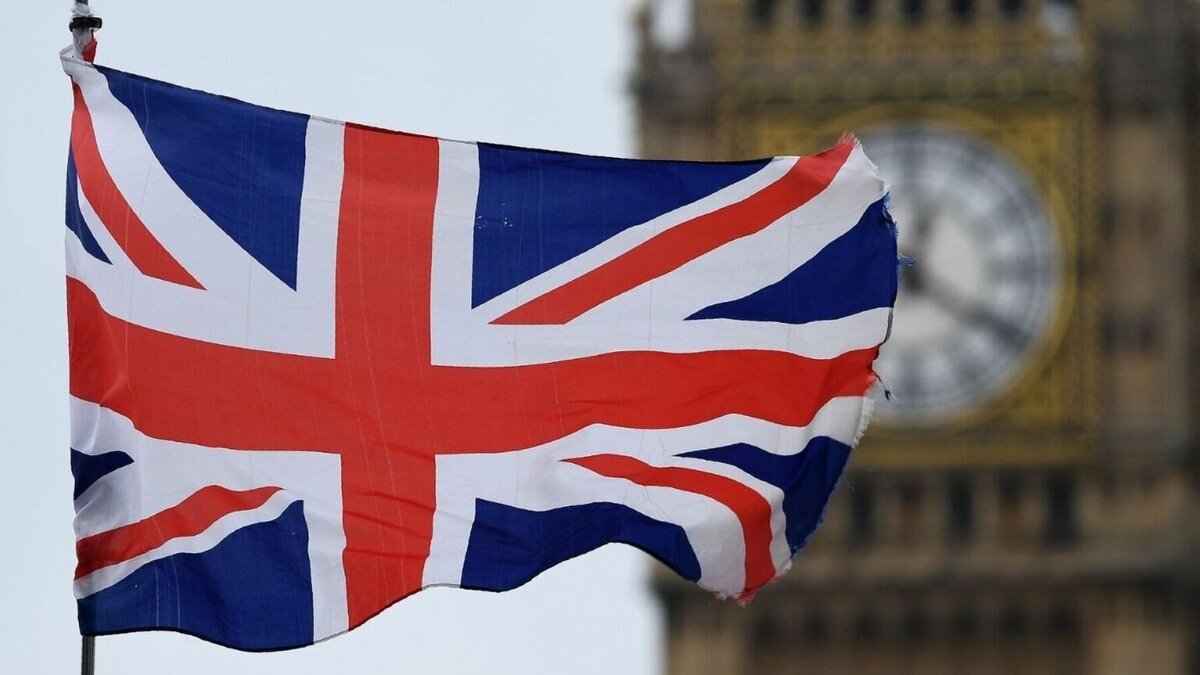     Правительство Великобритании занялось поисками альтернативы российскому ядерному топливу с целью укрепления энергетической безопасности страны. На сайте британского кабмина опубликовано сообщение о проведении соответствующего конкурса.