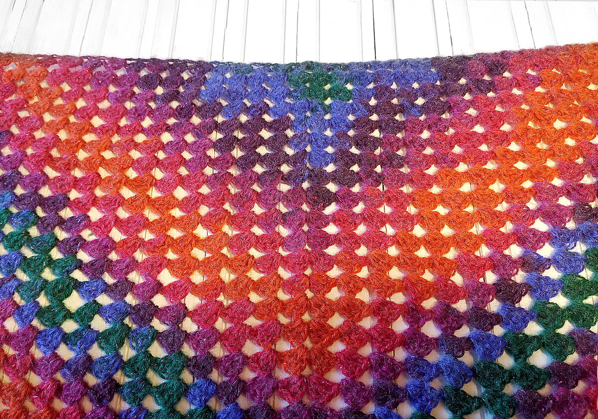 Шаль крючком Бабушкин квадрат