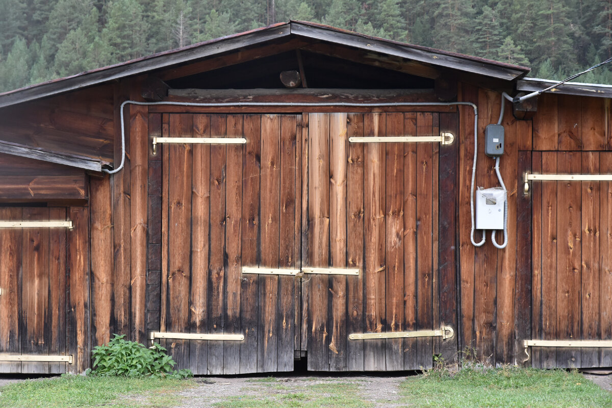 Вместо дорогих импортных пропиток: чем староверы покрывают стены домов ...