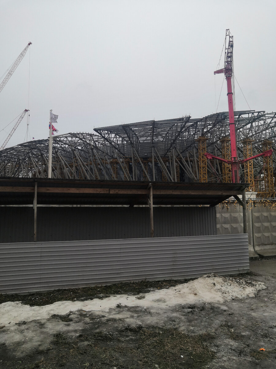 И ещё фотография со строящиеся Ареной.