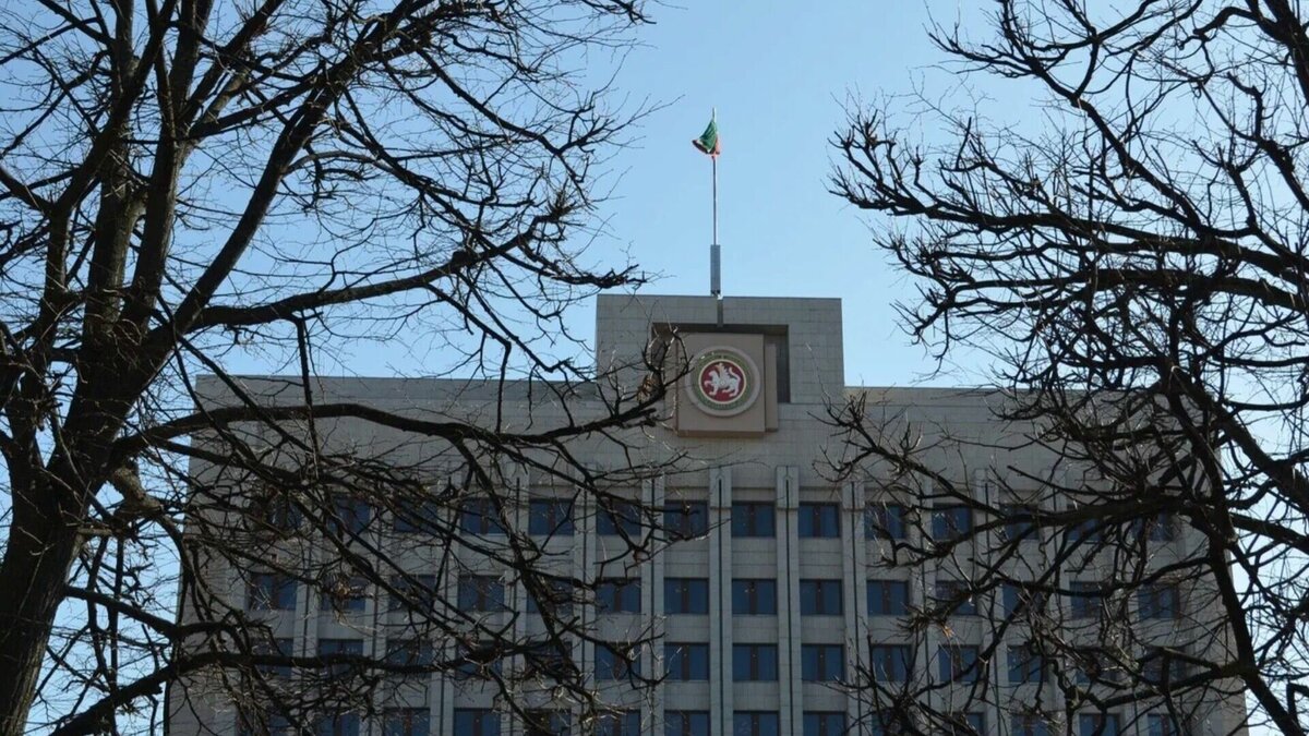     В Государственный Совет Татарстана еще не направляли новый пакет поправок к Конституции РТ. Об этом «Коммерсанту» сообщил глава комитета нижней палаты парламента по госстроительству и местному самоуправлению Альберт Хабибуллин.