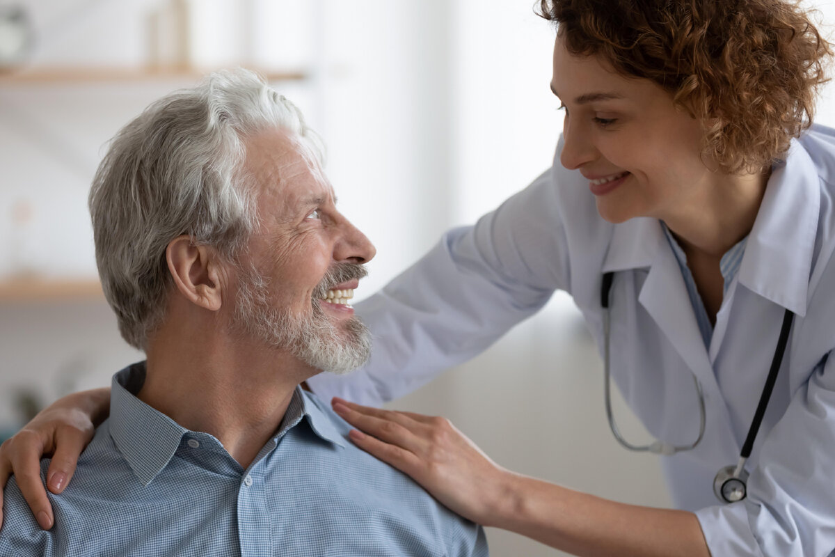 Что выбрать: стационарное или амбулаторное лечение алкоголизма? (источник изображения: freepik.com)