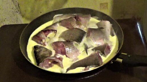 Рецепт Хариус, запеченный в сметане с белыми грибами и картофелем