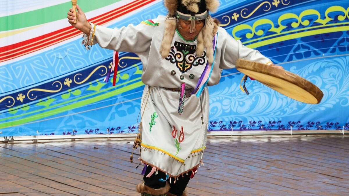     Запись уникального ритуала, который последний раз проводился 800 лет назад, показали в программе Андрея Малахова.