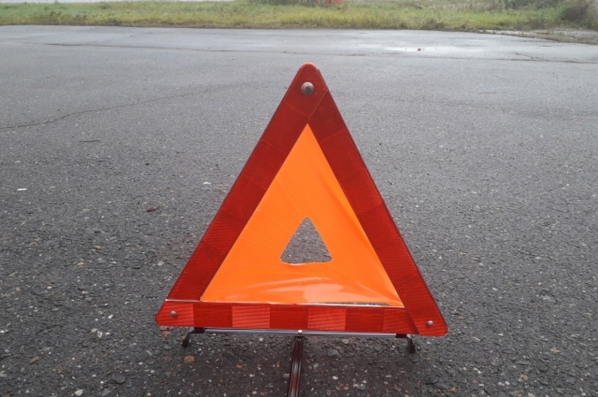    Под Самарой 61-летний водитель ВАЗ-2105 насмерть сбил 17-летнюю девушку