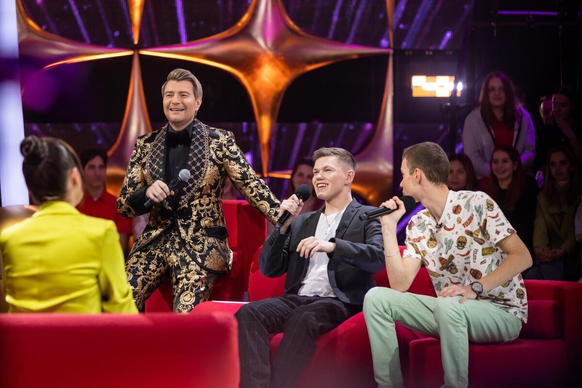 конфетка тнт 2. шоу конфетка на тнт участники. басков 2023. конфетка 1 выпуск. шоу конфетка жюри.