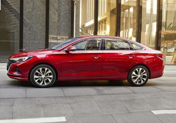     Changan Eado Plus. Фото Changan