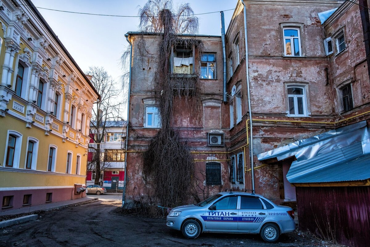 Задворки это. Задворки. Место задворки. Задворки МГУ. Челябинск дворянские задворки