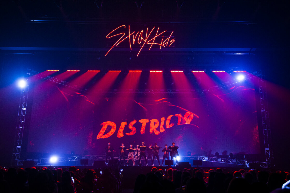 STRAY KIDS / Фото = JYP ENTERTAINMENT
