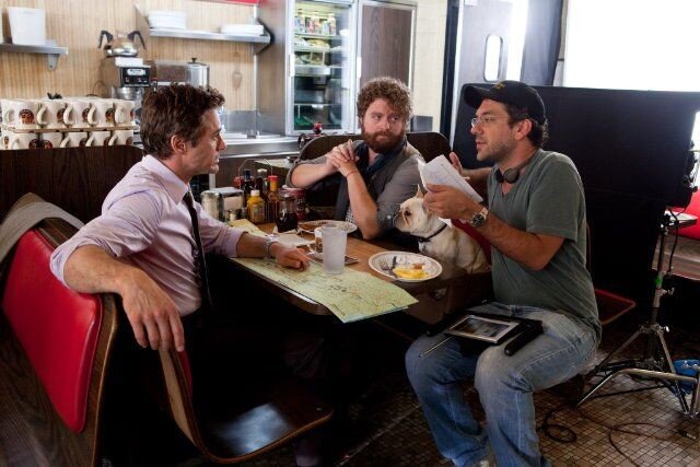 Также, в путешествии принимает участие собака Итана! Фото со съёмок фильма Впритык