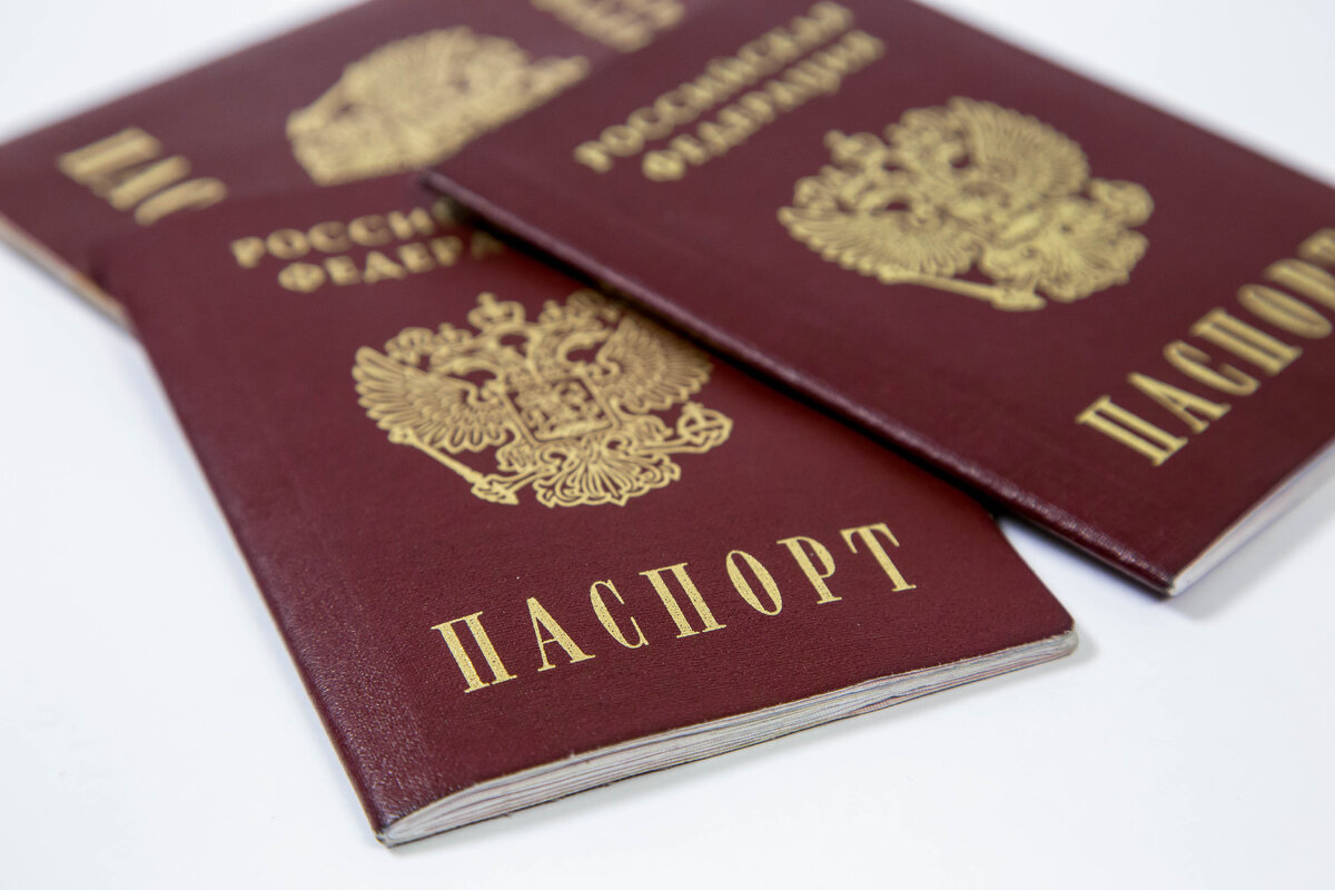 Вышла я замуж и появилась необходимость замены паспорта. Дело нужно было провернуть как можно быстрее - мы собирались ехать на отдых.