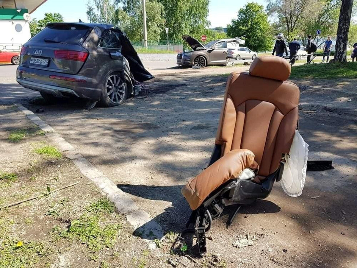 Почему Audi Q7 разорвало пополам в этой аварии | Автовод | Дзен